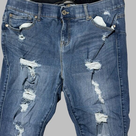 Torrid Womens Bombshell Skinny Jeans Size 18 SHORT Blue Distressed Medium Wash‎ - Picture 2 of 11